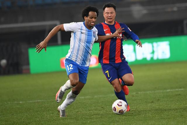 周琦：很激动加盟广东 新赛季全力冲击总冠军